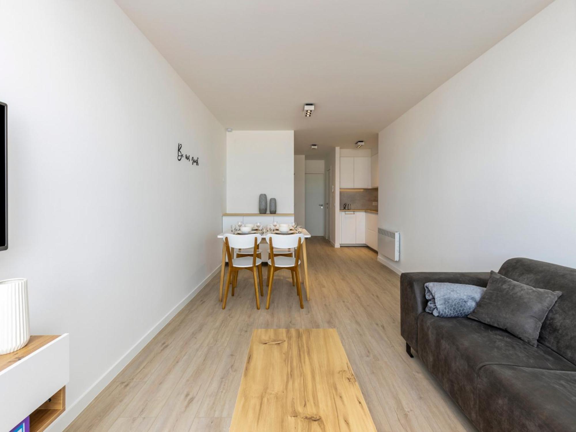 Evelyn In Appartement